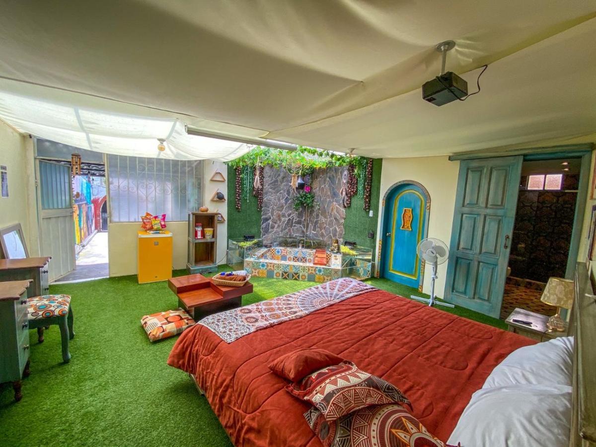 Cosmos Chill - Suite Con Jacuzzi Y Acuario Ambato Esterno foto